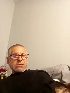 Pcsammy73 online show from 6, 3, 2026