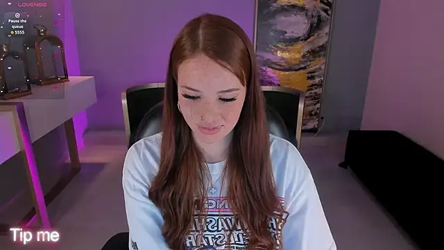 Snapshot of CorinneRusso chatting on 24, 9, 2025 CorinneRusso online show from 24, 9, 2025