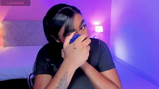 BlakmillerrGilson online show from 21, 10, 2025