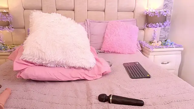 ZendayaGrey online show from 13, 3, 2025