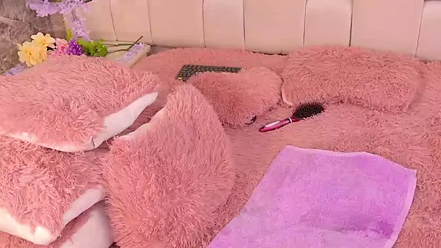 ZendayaGrey online show from 13, 9, 2025