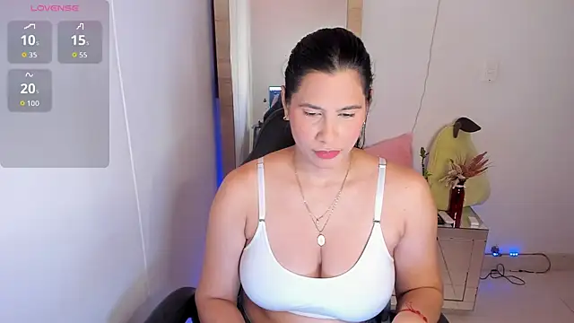 Snapshot of hellensexy chatting on 14, 7, 2026 hellensexy online show from 14, 7, 2026