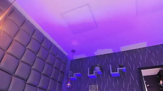 megan woll online show from 26, 3, 2026