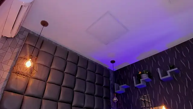 megan woll online show from 14, 3, 2026