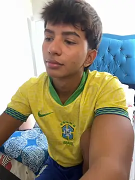 Leonarrrd 01 online show from 23, 10, 2025