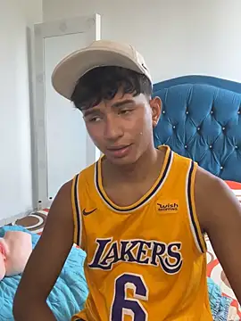 Leonarrrd 01 online show from 4, 10, 2025