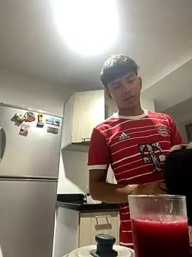 Leonarrrd 01 online show from 26, 9, 2025