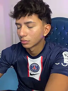 Leonarrrd 01 online show from 7, 10, 2025