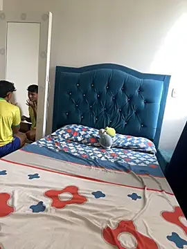 Leonarrrd 01 online show from 23, 9, 2025