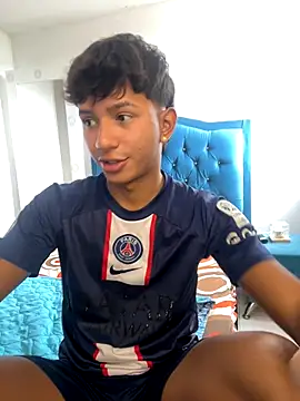 Leonarrrd 01 online show from 6, 10, 2025