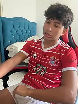 Leonarrrd 01 online show from 12, 3, 2026