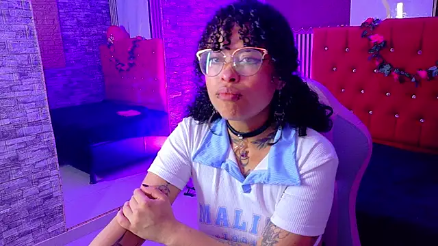 Snapshot of miahernadez303av chatting on 16, 2, 2026 miahernadez303av online show from 16, 2, 2026