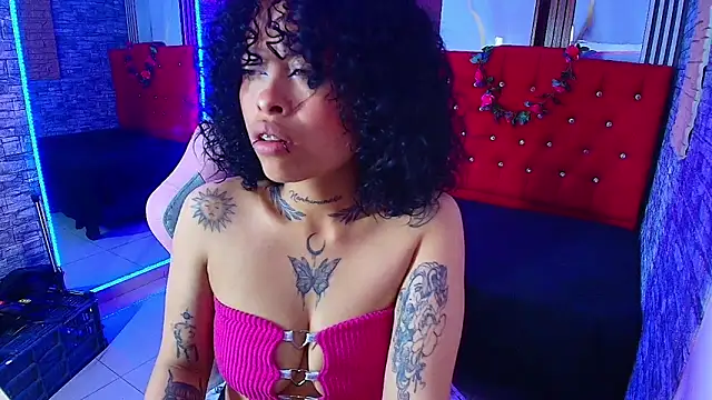 miahernadez303av online show from 10, 11, 2025