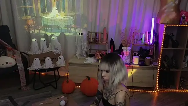 Kerry Kirk online show from 24, 10, 2025