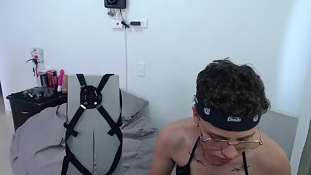 Antonella Cruz02 online show from 16, 3, 2025