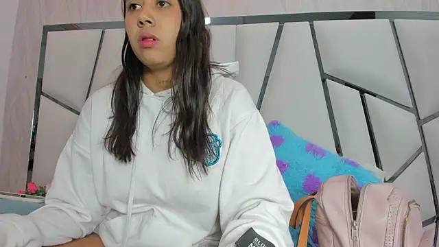  aurora18  online show from 11, 4, 2026