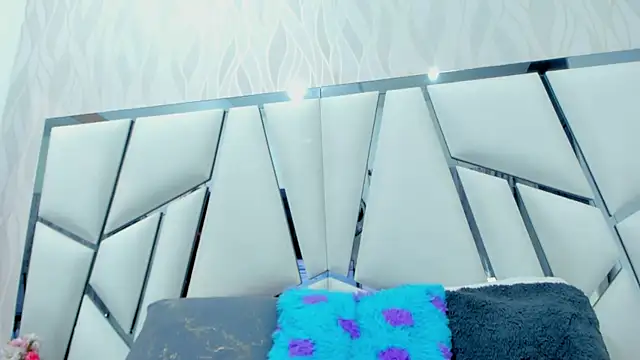  aurora18  online show from 22, 3, 2025