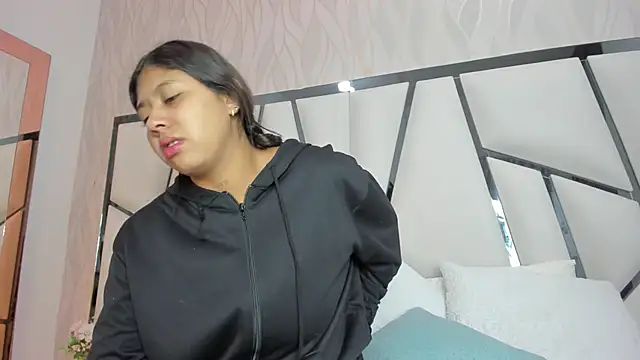  aurora18  online show from 5, 3, 2026