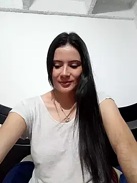 Zoe Clark  online show from 28, 1, 2025