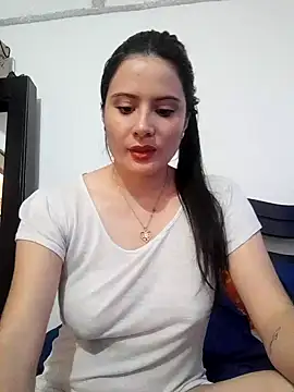 Zoe Clark  online show from 25, 1, 2025