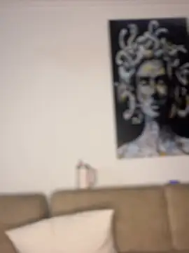 ValerieHilton online show from 28, 2, 2025