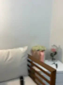 ValerieHilton online show from 22, 3, 2025