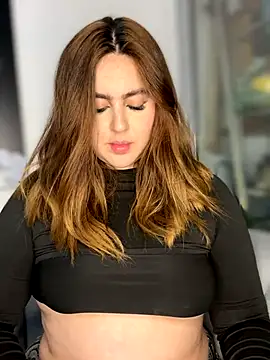 ValerieHilton online show from 19, 10, 2025