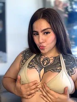 ValerieHilton online show from 9, 9, 2025