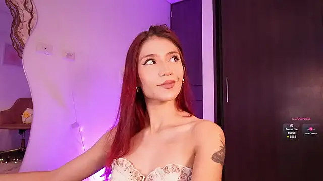 Snapshot of chloebritto chatting on 9, 11, 2025 chloebritto online show from 9, 11, 2025