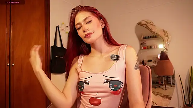 Snapshot of chloebritto chatting on 10, 7, 2026 chloebritto online show from 10, 7, 2026