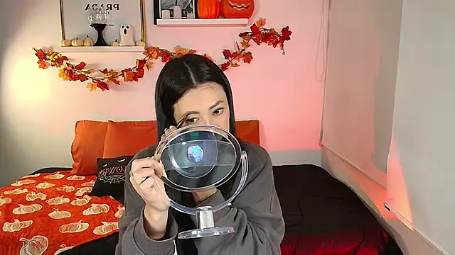 lilyy evanss online show from 4, 10, 2025