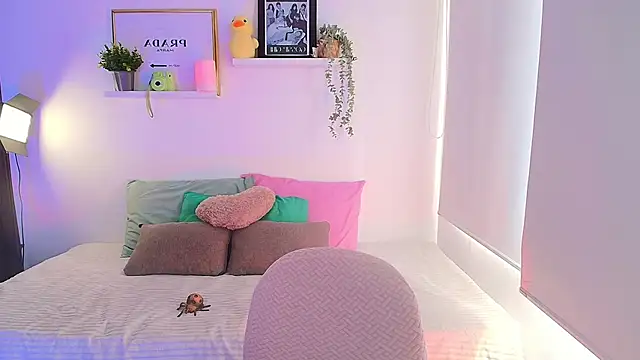 lilyy evanss online show from 24, 9, 2025