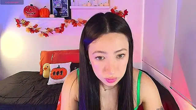 lilyy evanss online show from 27, 10, 2025