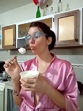 Luna-e-Franco1 online show from 7, 3, 2025