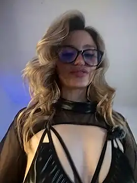 Snapshot of Lucy_Princes chatting on 19, 2, 2025 Lucy Princes online show from 19, 2, 2025