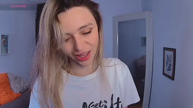 Snapshot of Lucy_Princes chatting on 20, 3, 2025 Lucy Princes online show from 20, 3, 2025