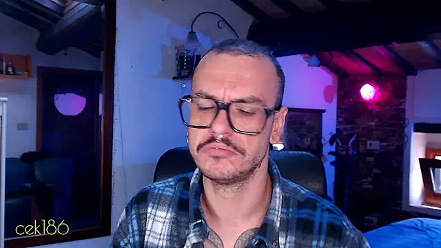 Snapshot of cek_186 chatting on 8, 11, 2025 cek 186 online show from 8, 11, 2025