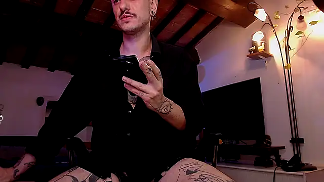 Snapshot of cek_186 chatting on 13, 10, 2025 cek 186 online show from 13, 10, 2025