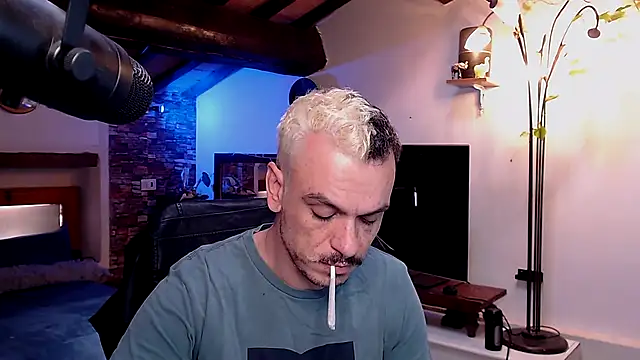 Snapshot of cek_186 chatting on 10, 10, 2025 cek 186 online show from 10, 10, 2025