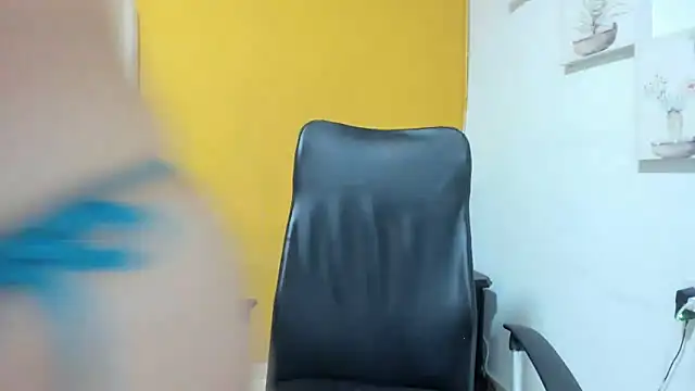 rousse sexyandhot online show from 27, 11, 2025