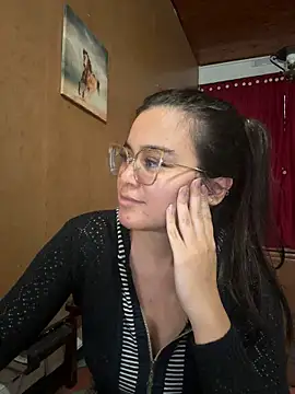 CamilaSofiia online show from 7, 4, 2026