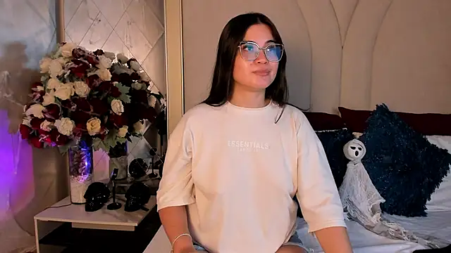 CamilaSofiia online show from 18, 10, 2025