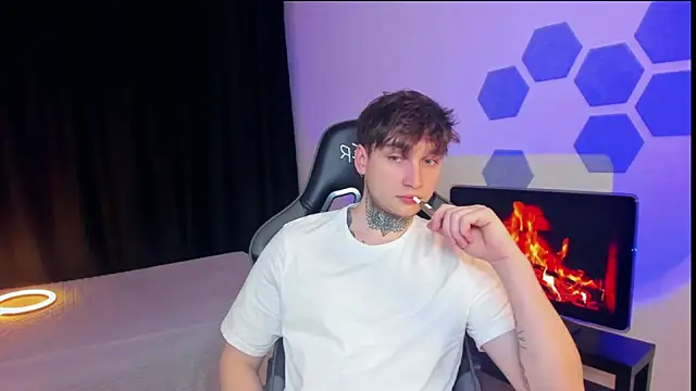 Chris Tyson online show from 9, 2, 2025