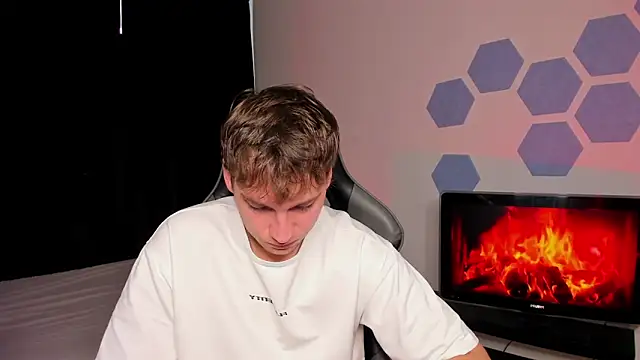 Chris Tyson online show from 4, 10, 2025