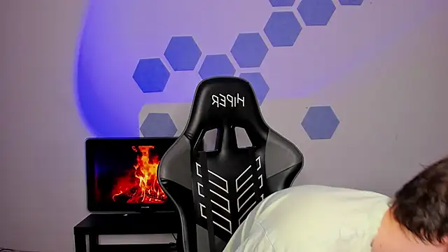 Chris Tyson online show from 12, 11, 2025