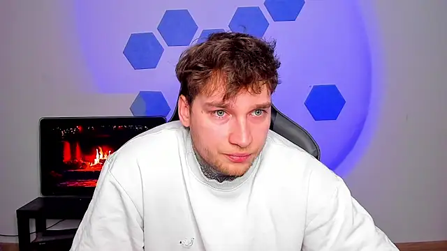 Chris Tyson online show from 2, 4, 2026