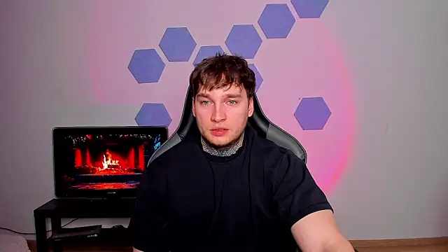 Chris Tyson online show from 7, 4, 2026