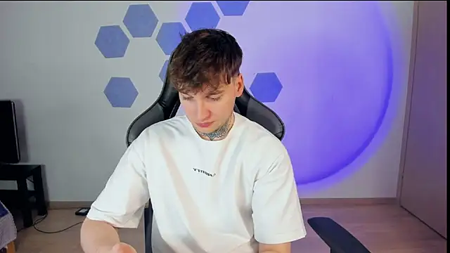 Chris Tyson online show from 26, 2, 2025