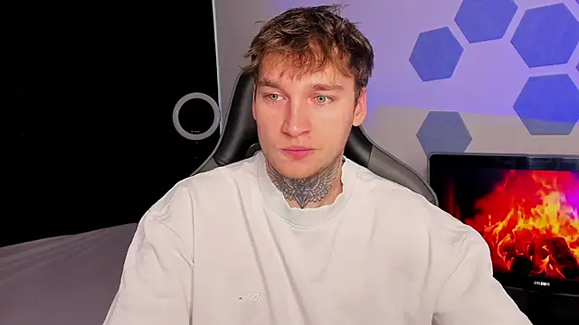 Chris Tyson online show from 6, 10, 2025