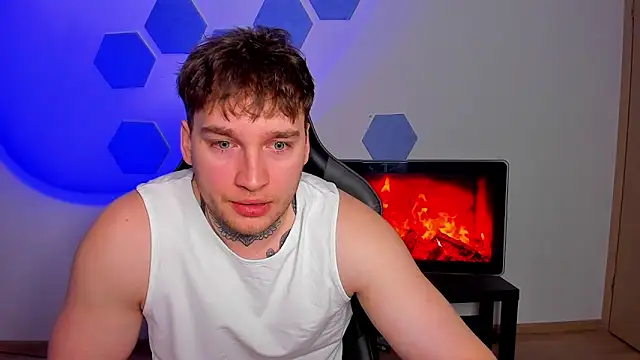 Chris Tyson online show from 4, 3, 2026